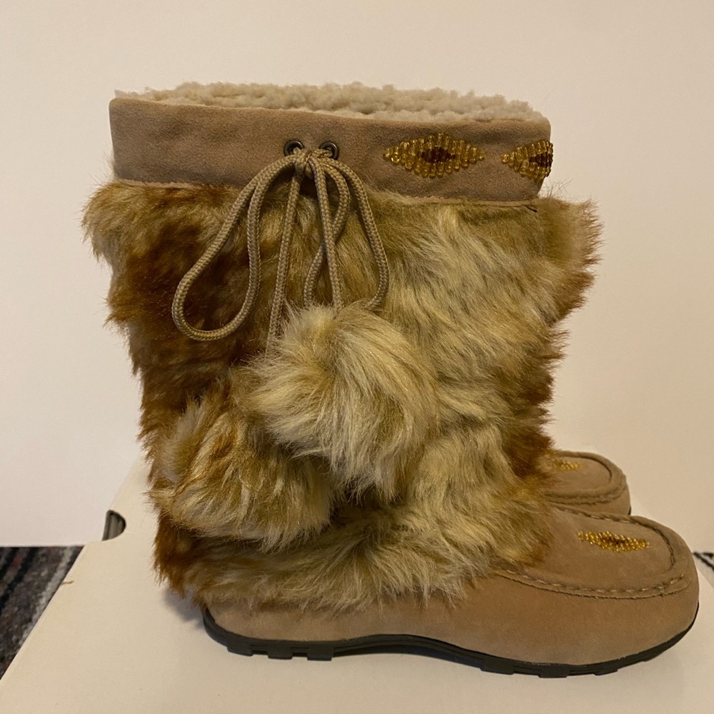 Brand New Fur Winter Boots Size 6